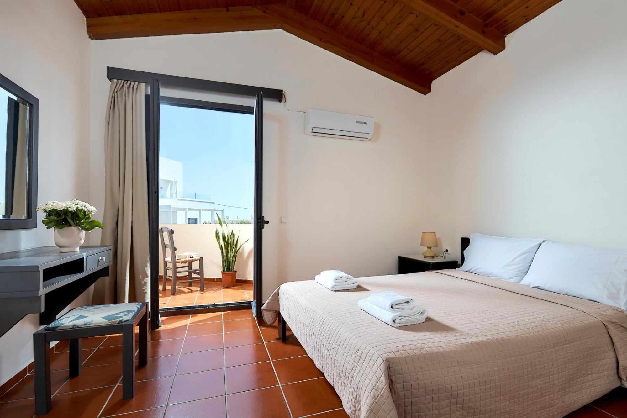 Creteco Hotel & Suites Gournes Gouvon Ngoại thất bức ảnh