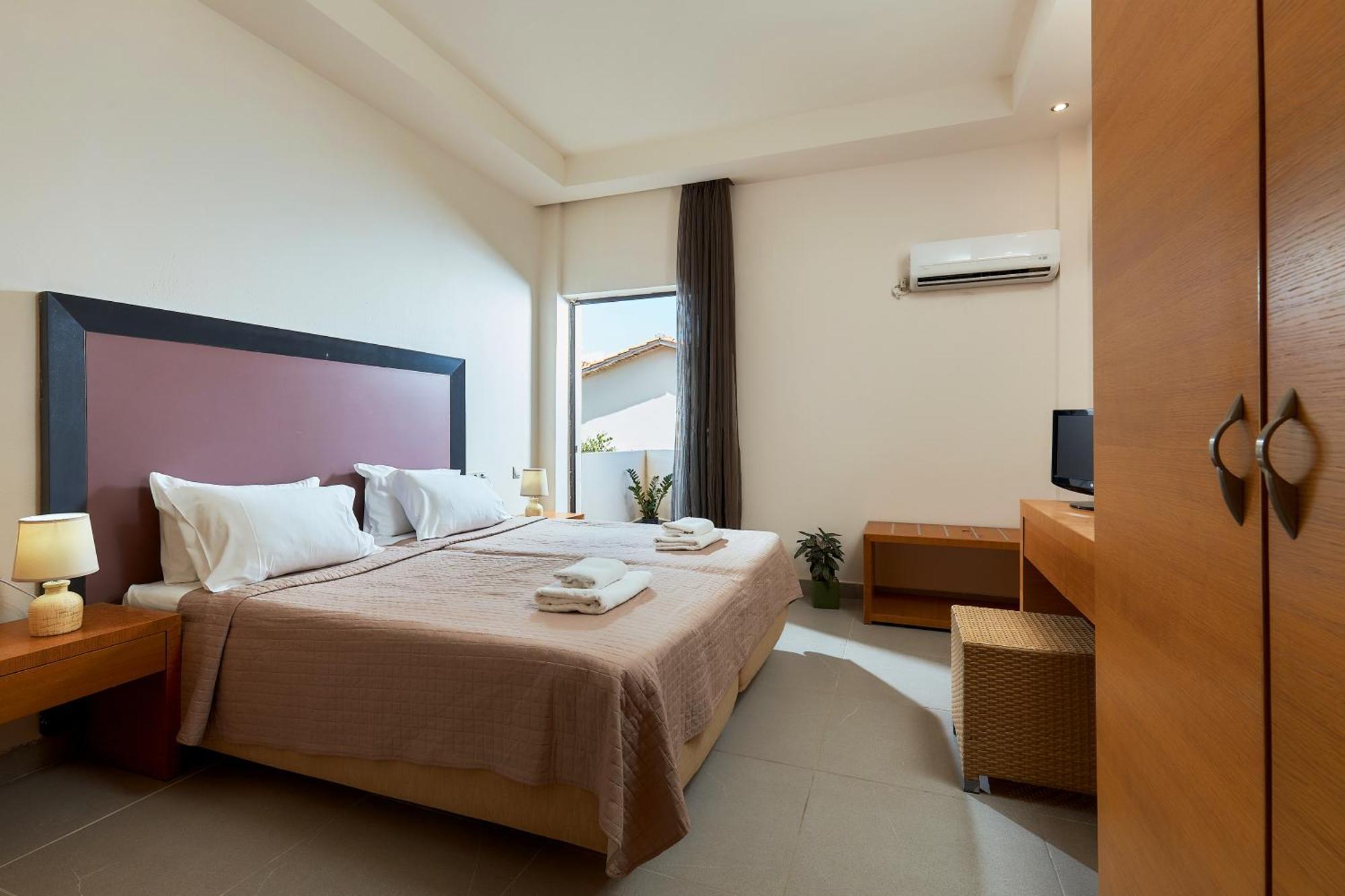 Creteco Hotel & Suites Gournes Gouvon Ngoại thất bức ảnh