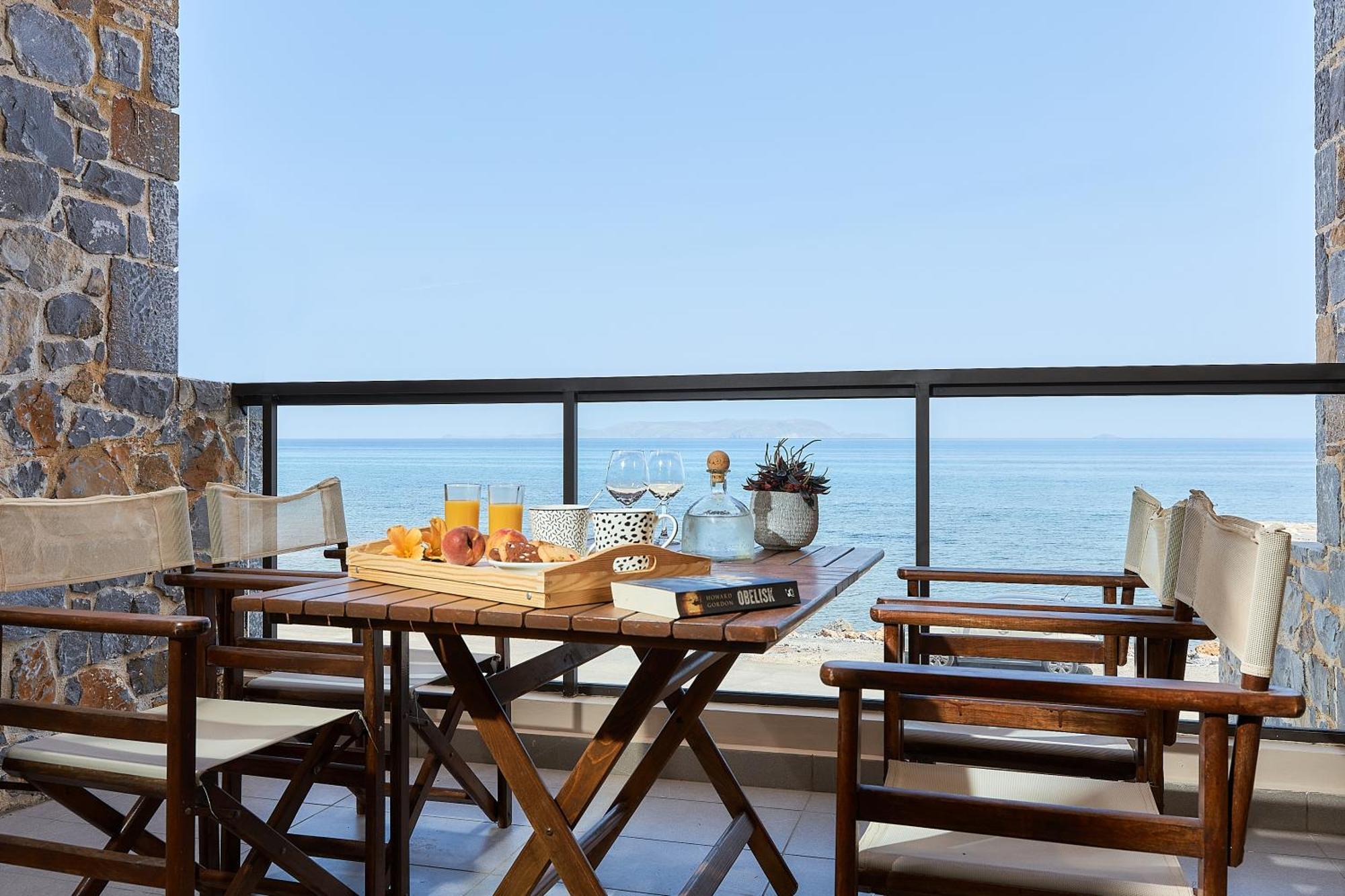 Creteco Hotel & Suites Gournes Gouvon Ngoại thất bức ảnh
